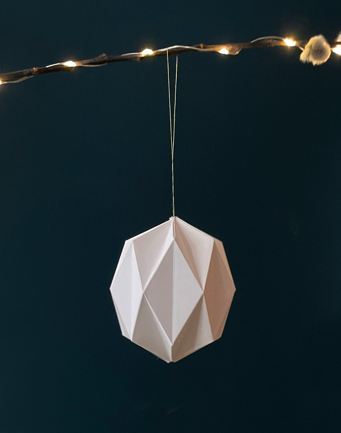 weihnachtskugel diamant origami papierliecht studio umaer