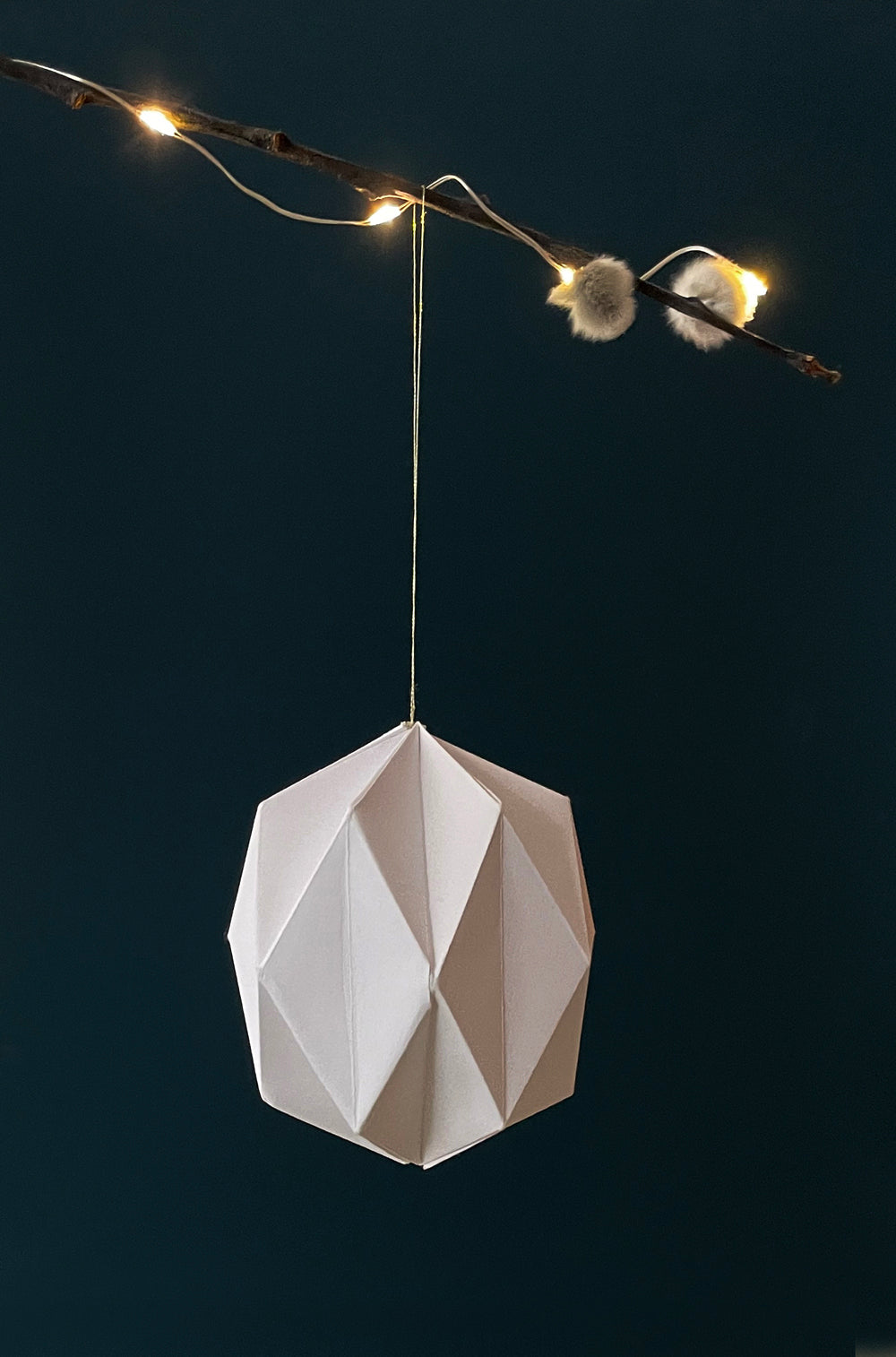 weihnachtskugel diamant origami papierliecht studio umaer 2